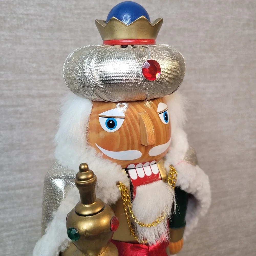 Vintage Wiseman Wooden Nutcracker Limited Edition 2004 14